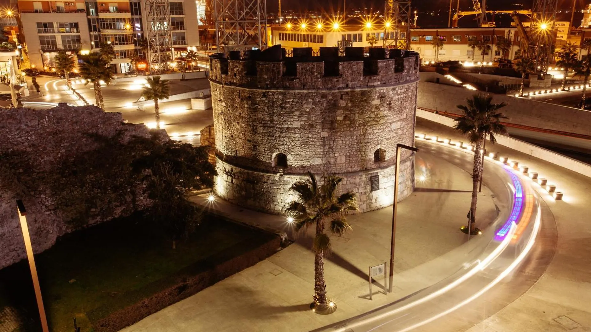 Super Apartment In The Ancient Roman Amphitheater Durrës